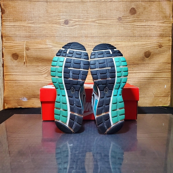 Nike Air Max - Picture 8 of 10